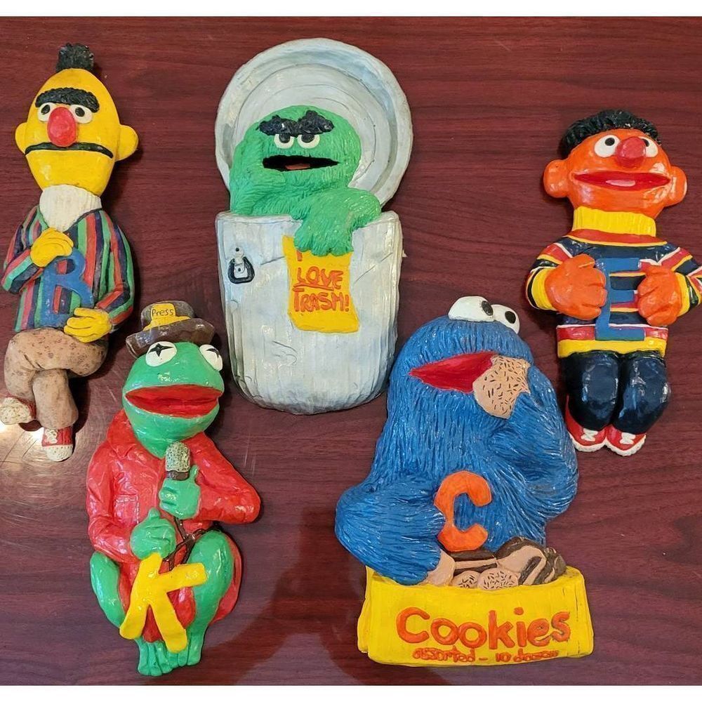 Vintage Sesame Str Oscar Kermit cookie Monster‎ Bert Ernie Chalkware Wall Decor
